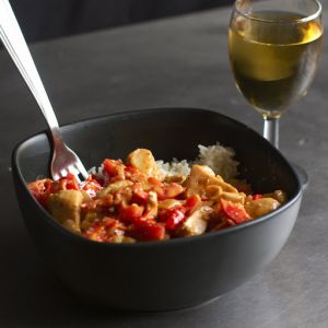 Recette Tour en cuisine : Poulet aux poivrons / Chicken with bell peppers