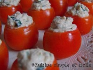 Recette Tomates cerises au thon et fromage de chèvre frais et fines herbes