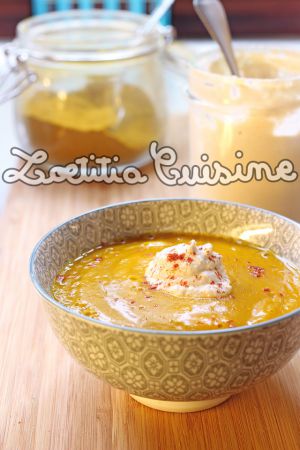 Recette Velouté de potimarron et pois chiche aux épices colombo sauce aigre {Végane}