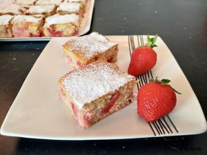Recette Gâteau simple aux fraises - Recette en vidéo