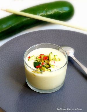 Recette Velouté froid de courgettes un peu thaï