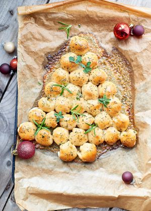 Recette Sapin de Noël en boules de pizza à la mozzarella