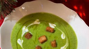 Recette Velouté vert marbré aux fanes de cyril lignac dans tous en cuisine