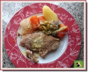 Recette Rouelle de porc comme un pot au feu avec navet, carotte, poireau et pomme de terre