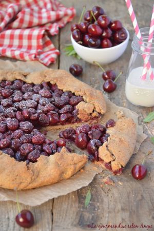 Recette Tarte rustique aux cerises {pâte sablée à l'amande} #vegan