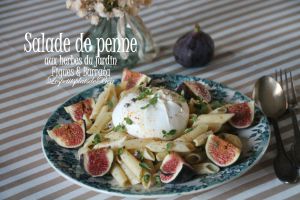 Recette Salade de penne aux herbes du jardin, figues et burrata