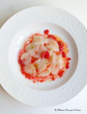 Recette Carpaccio de saint jacques aux framboises et citron vert