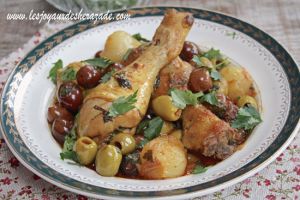 Recette Tajine de poulet aux olives et petits oignons