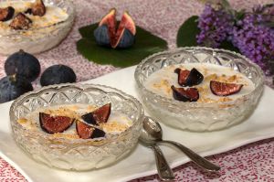 Recette Blanc manger vanillé aux figues pochées à la fève Tonka