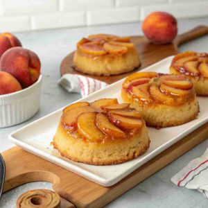 Recette Peach Upside Down Mini Cakes Recipe – Individual Treats