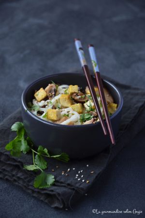 Recette Nouille de riz au tofu mariné au citron & gingembre #vegan