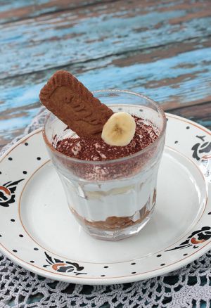 Recette Trifle vegan à la chantilly de coco, banane, speculoos et café