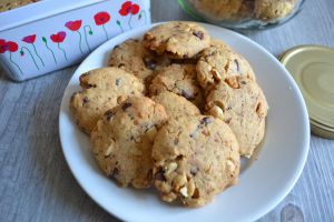 Recette Cookies aux cacahuètes caramélisées et chocolat