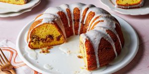 Recette Meet Sock It to Me Cake: The Retro '70s Cake That Deserves a Comeback