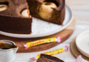 Recette Gâteau moelleux aux Carambars et pommes entières