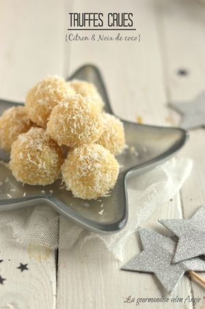 Recette Truffes crues {citron & noix de coco} #vegan