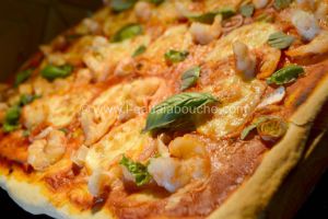 Recette Pizza Crevettes-Tomates-Mozzarella Et Basilic