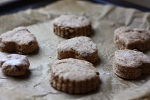 Recette ? Scones rustiques ? [vegan]Farine de pois chiche, amande et raisins secs