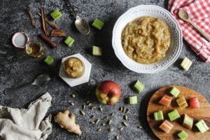 Recette Compote de pommes et rhubarbe aux épices d’automne