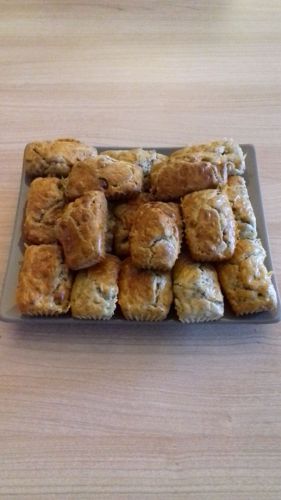 Recette Minis cakes roquefort, raisins et noix