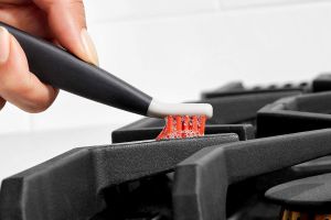 Recette Eliminate Stubborn Kitchen Grease with These 8 Amazon Cleaning Tools