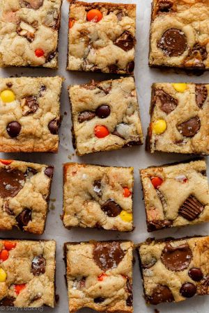 Recette Thick & Chewy Candy Bar Blondies