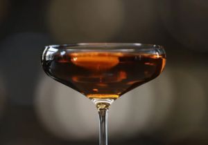 Recette Manhattan revisité , comment Gwalarn et Quintinye réinventent un cocktail classique