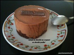 Recette Mousse au chocolat sur croquant au chocolat praliné