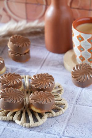 Recette Bouchées cacahuètes/caramel et chocolat sous un air de snickers
