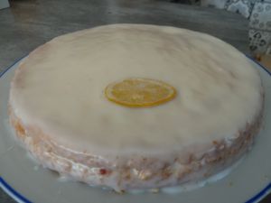 Recette Gâteau moelleux au citron parfumé à la framboise (S/beurre, mélange courgette jaune/huile)