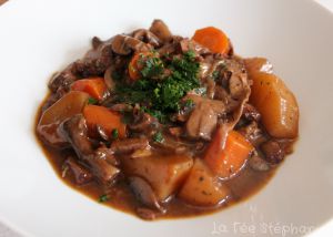 Recette Champignons à la  bourguignonne, une recette vegan surprenante et délicieuse!