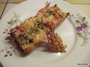 Recette Pizza baguette blanc de poulet tomates et champignons