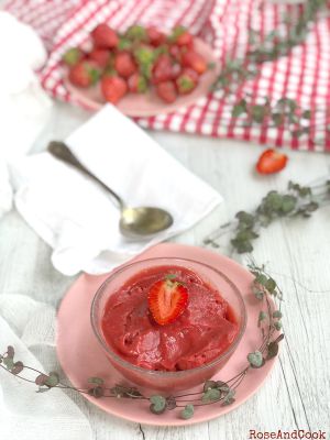 Recette Sorbet crémeux à la fraise {recette avec option IGBAS/vegan/sans sorbetière}