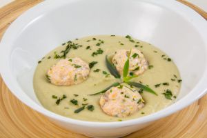 Recette Crème d’artichaut et boulettes saumon à l’estragon ( recette menu Thermomix)