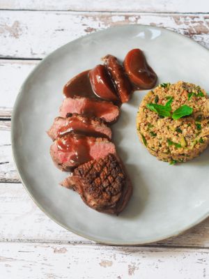 Recette Magret de canard aux pêches et au romarin recette estivale savoureuse et facile