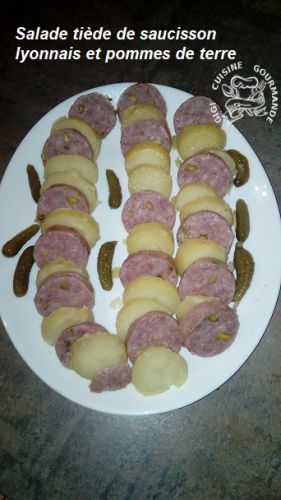 Recette Salade tiède de saucisson lyonnais et pommes de terre (cookéo)