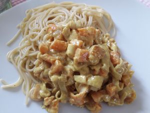 Recette Pâtes au surimi et curry