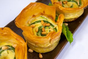 Recette Tartelettes croustillantes courgette, roquefort et pignons