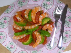 Recette Crevettes, pamplemousse rose et avocat