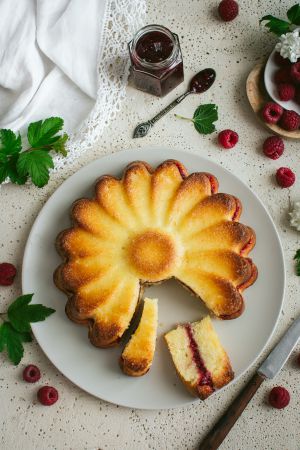 Recette Gâteau moelleux au citron et framboises