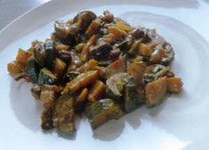 Recette Curry de courgette à la pomme et aux raisins