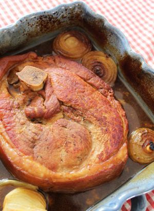 Recette Rouelle de porc braisée au vinaigre et oignons caramélisés