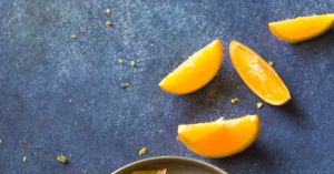 Recette Salade d'oranges à la fleur d'oranger, dattes et pistaches
