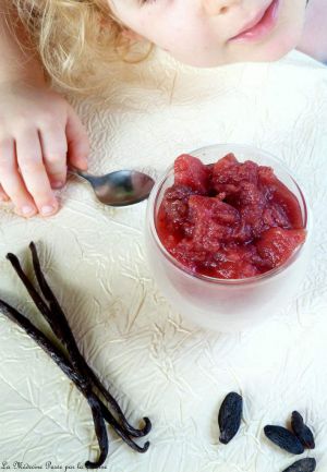 Recette Compote fraises, rhubarbe et vanille sans sucre