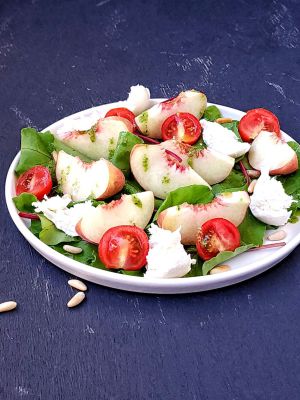 Recette Salade de pêche, burrata et pesto