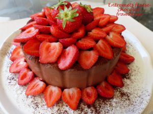 Recette Entremets fraise-chocolat-framboise