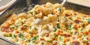 Recette We Tested 5 Celebrity Mac and Cheese Recipes—This Is the One We'll Make Again and Again