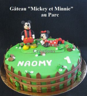 Recette Gâteau "Mickey et Minnie au Parc" en Pâte à Sucre