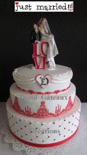 Recette Wedding Cake Thème Amour en Pâte à Sucre