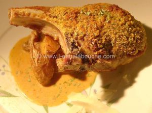 Recette Côte de Porc Farcie en Croûte d'Herbes Sauce au Parmesan